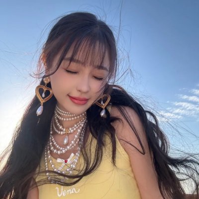 穿成炮灰女配，我成了公婆心尖宠